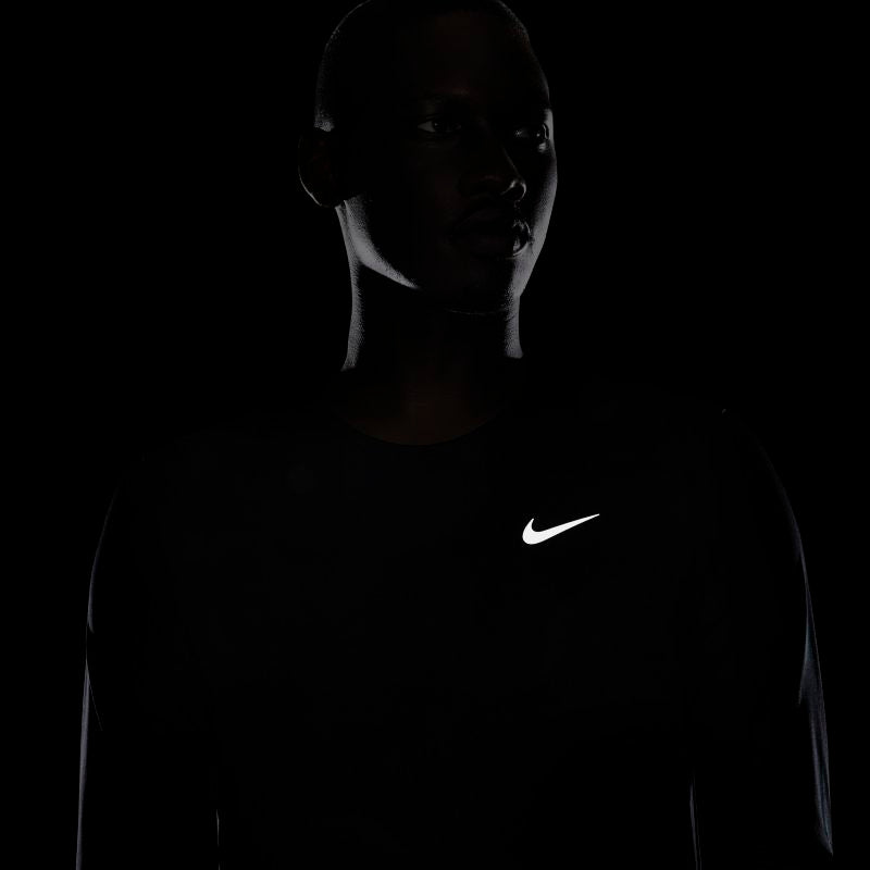 Camiseta Nike Hombre Ml Running Negra - DD4576-010